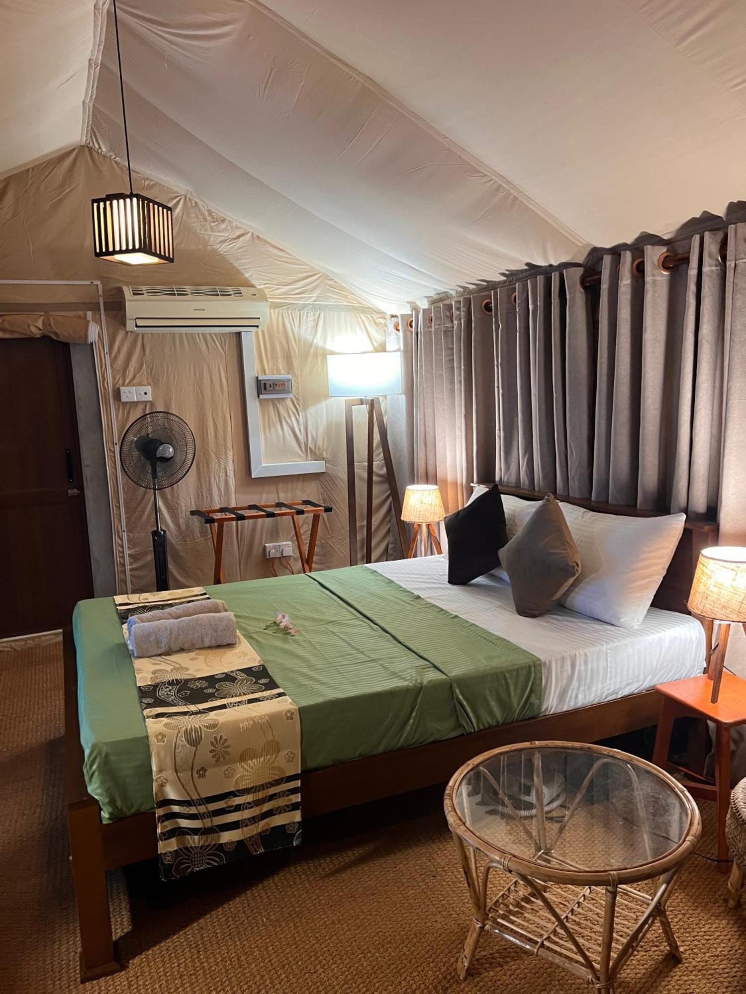 At One - Glamping 호텔 Rekawa 외부 사진