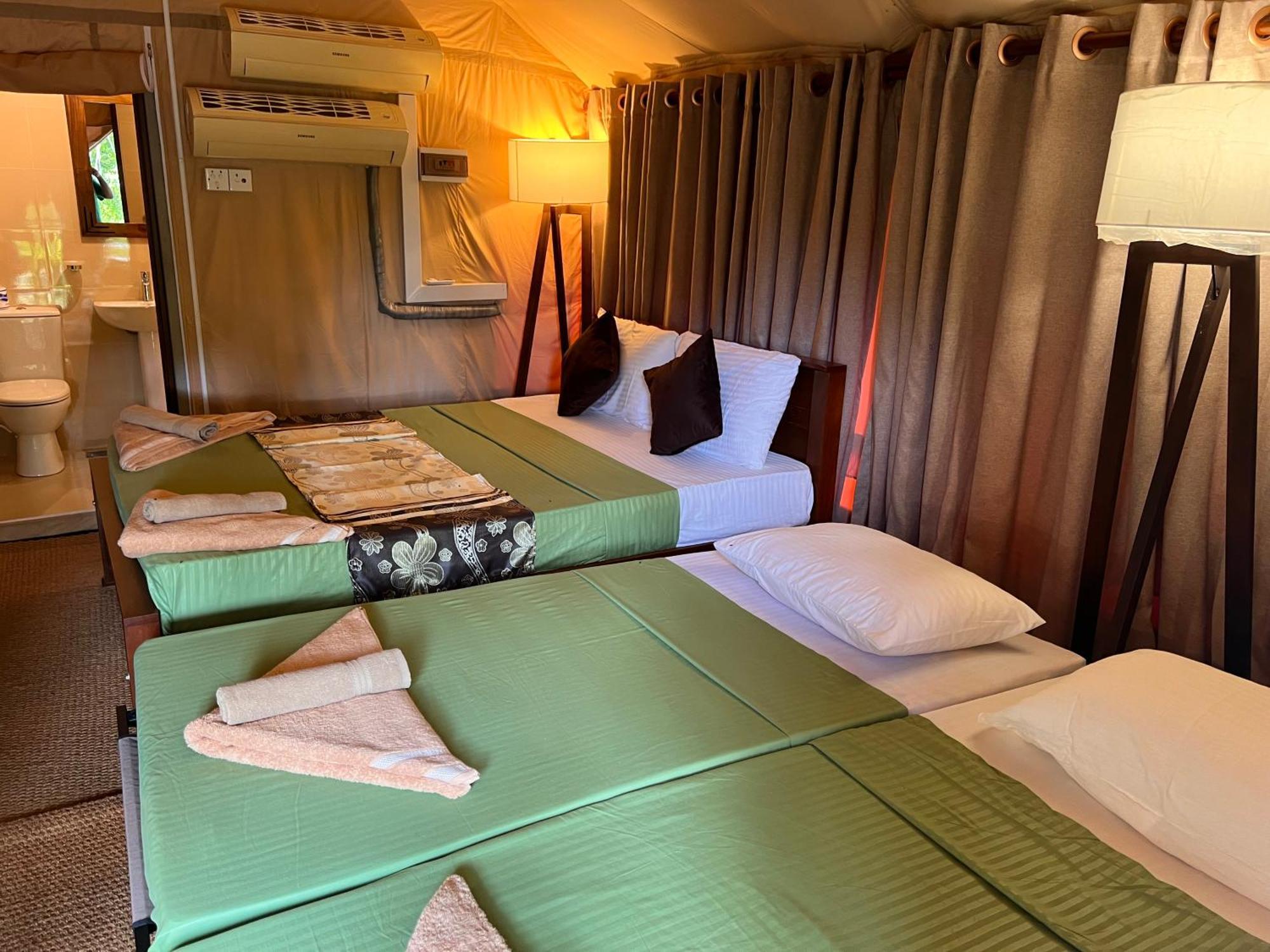 At One - Glamping 호텔 Rekawa 외부 사진