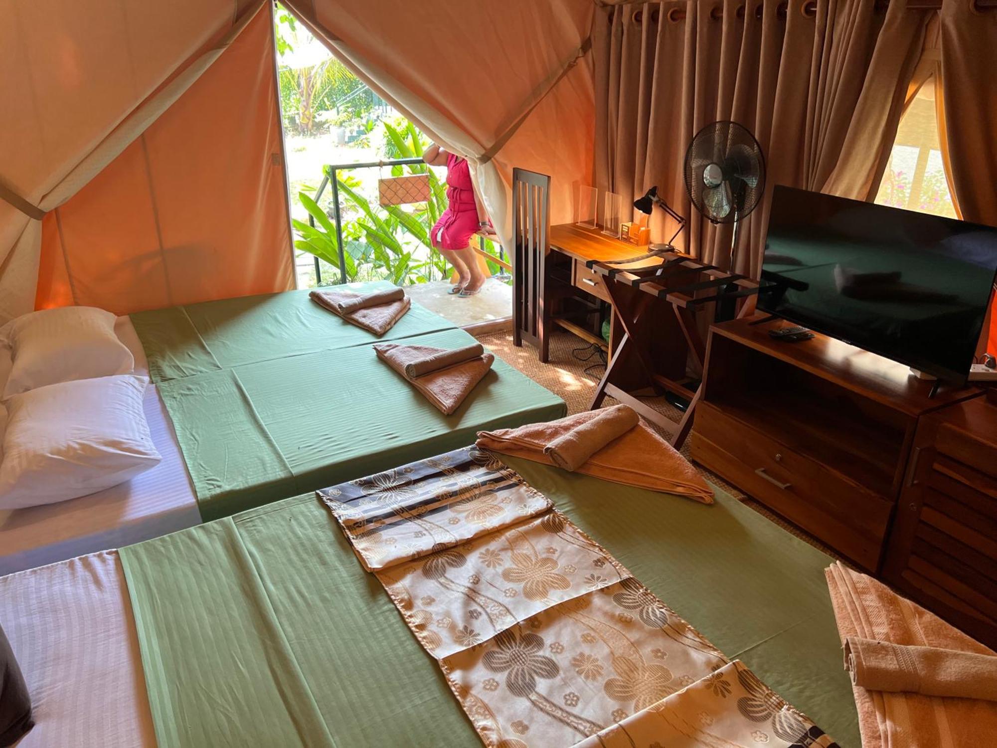 At One - Glamping 호텔 Rekawa 외부 사진